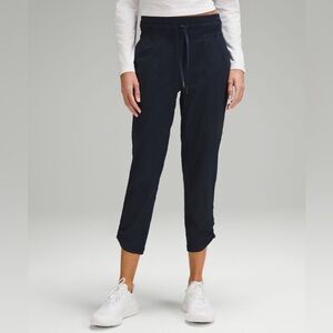 Lululemon Dance Studio Mid Rise Cropped 2 XS